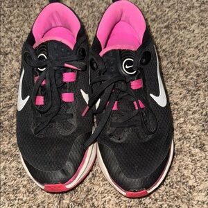 Nike girls  Black and Pink Athletic Shoes